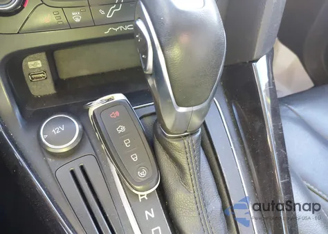 2016 Ford Focus Titanium из США, поврежденный, VIN 1FADP3J26GL395699